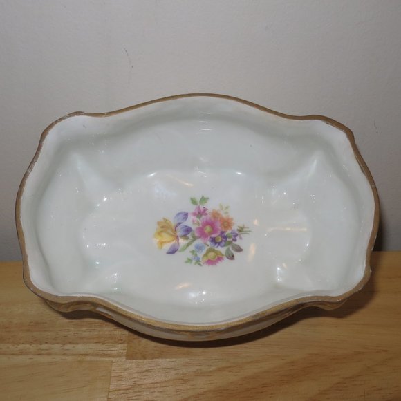 Vanity Dresser Trinket Box Graf von Henneberg Porzellan JL Menau C2462/P Germany - Picture 6 of 9